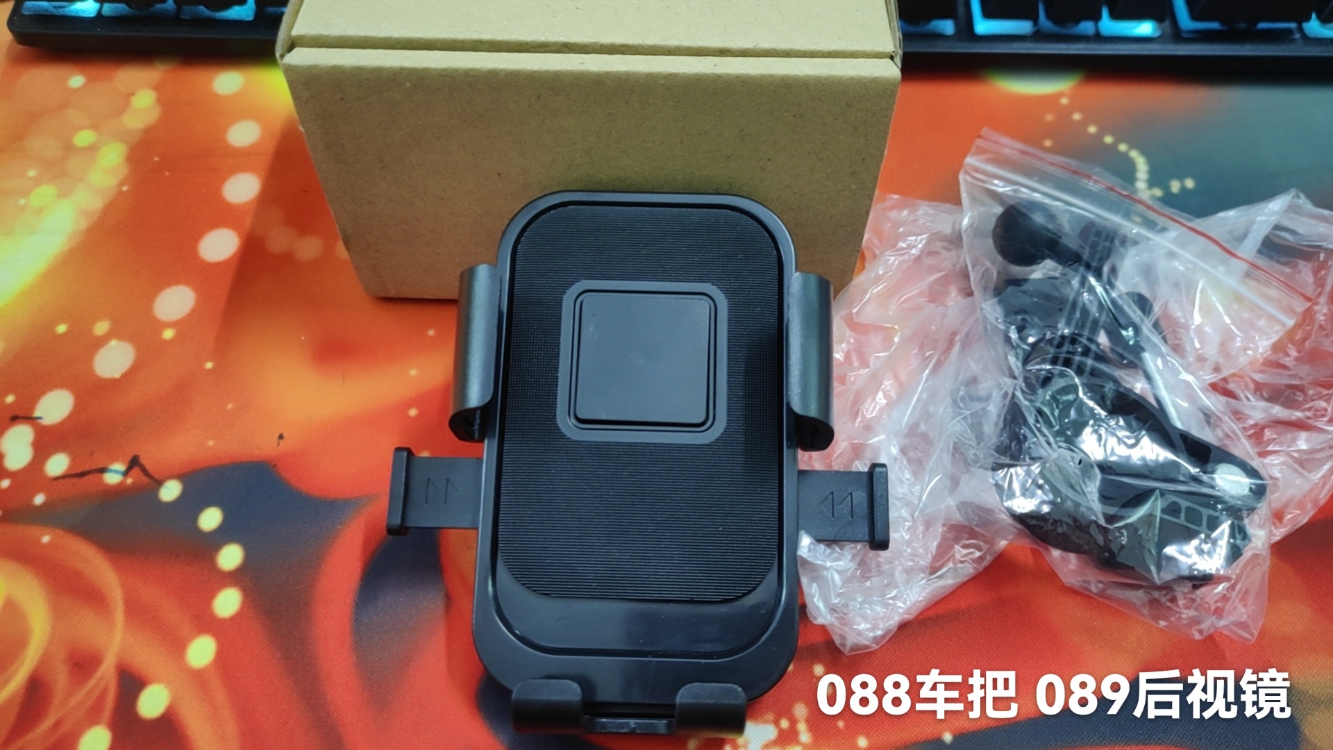 Cross-border motorcycle phone holder, vehicle-mounted delivery rider navigation stand, electric vehicle and bicycle shock-absorbing phone holder
