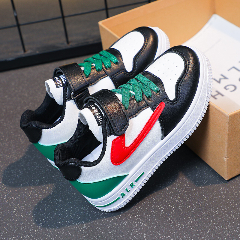 Niños 2025 primavera y otoño nuevos zapatos de skate para niños grandes zapatos deportivos para niños primavera niñas zapatos de skate transpirables comercio exterior