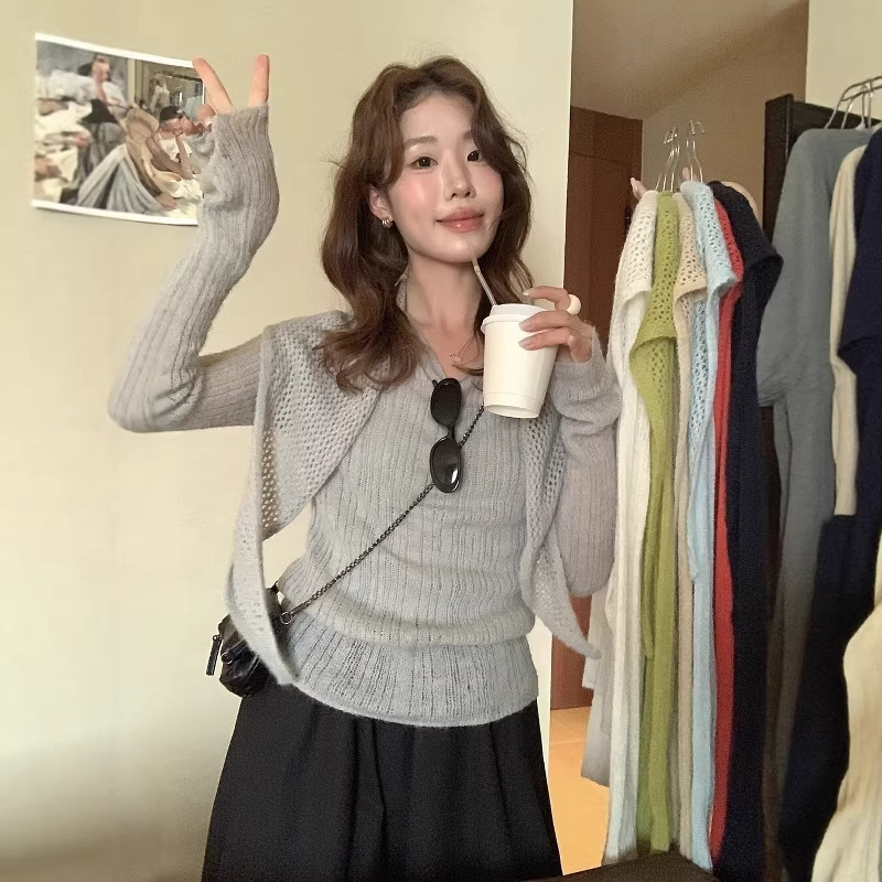 The Limon Lemon Green Tea Wool Blend Spring French Style Short Cardigan Round Neck Ribbed Casual Knit Sweater for Women