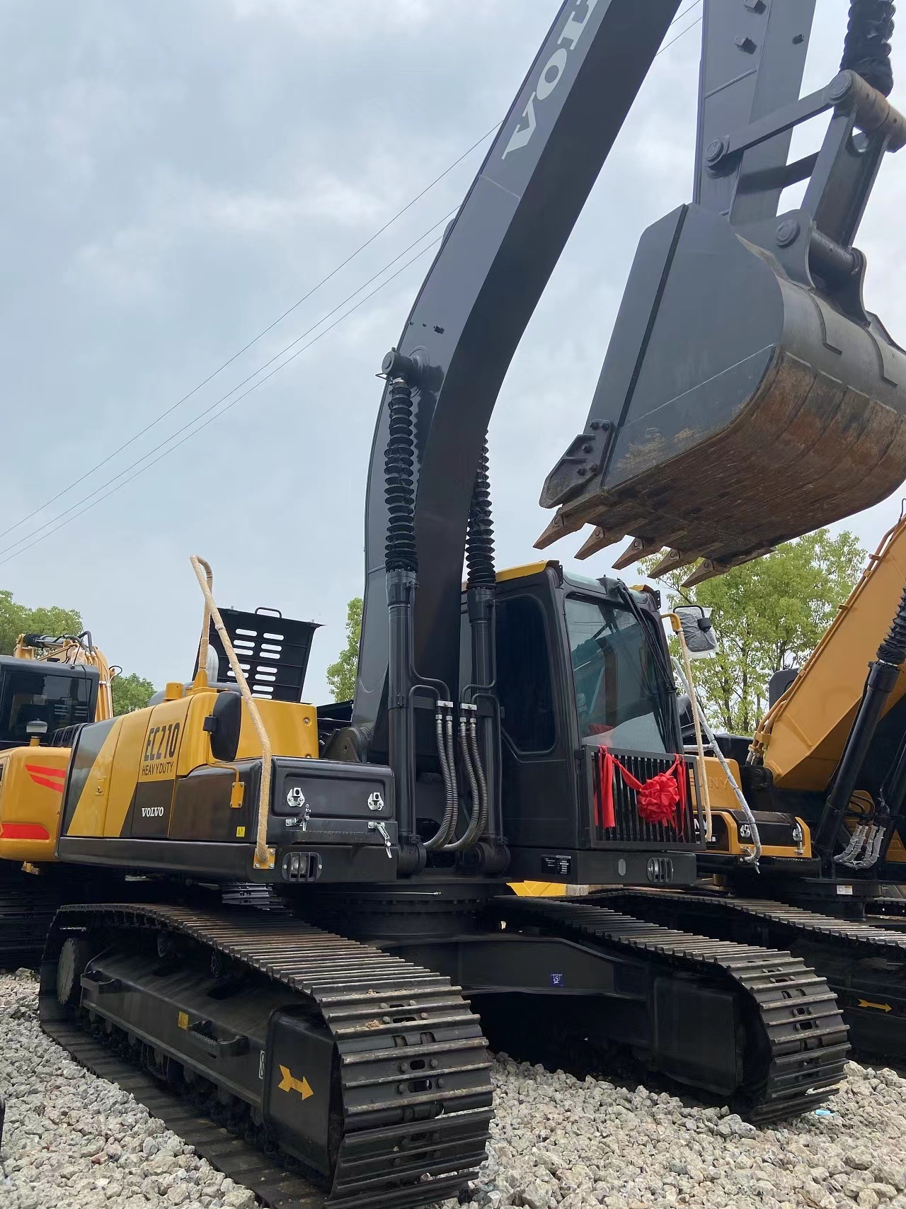 Exportación directa de China Excavadora de segunda mano Komatsu Hitachi Shengang Doushan 200 210 215 220