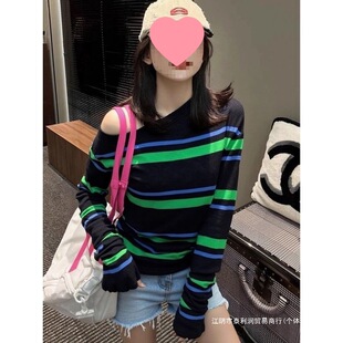����ײɫ�l�yᘿ������Ů�ȴ��OӋ�Џ͹�������б�I¶�����½���