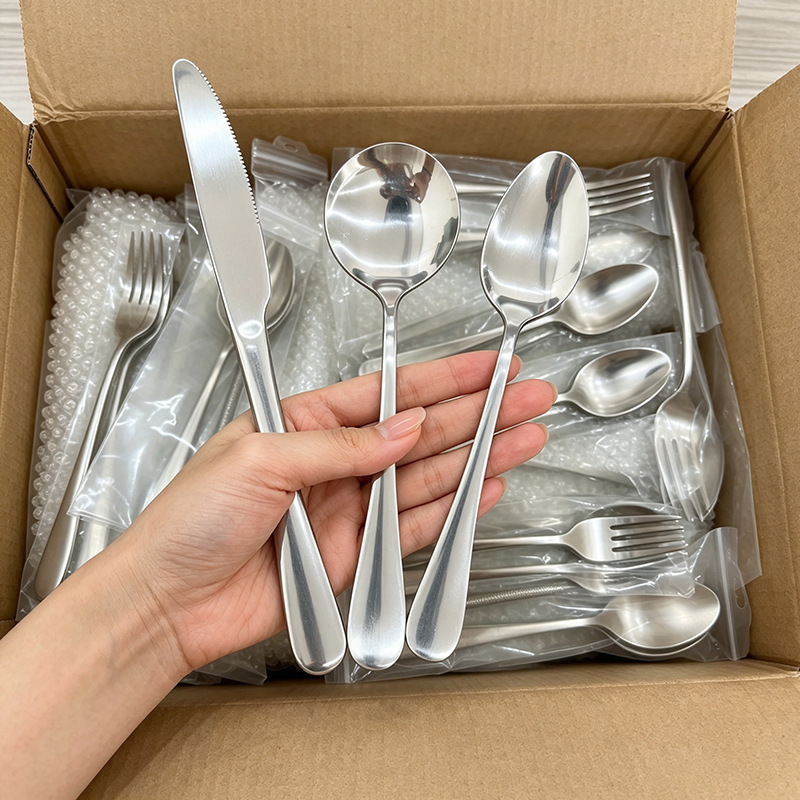 Thickened 1010 stainless steel cutlery set for home use, custom-made steak knife and fork for Western cuisine, long-handled pointed spoon and round spoon available for customization Thickened 1010 stainless steel cutlery set for home use, custom-made steak knife and fork for Western cuisine, long-handled pointed spoon and round spoon available for customization
