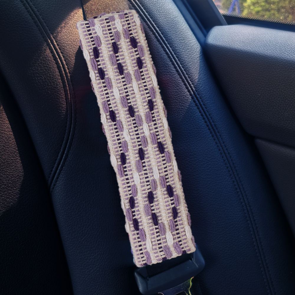Car Seat Belt Shoulder Cover, Cute and High-End Female Car Decorative Protective Cover, Anti-Stranglehold Car Interior Accessories