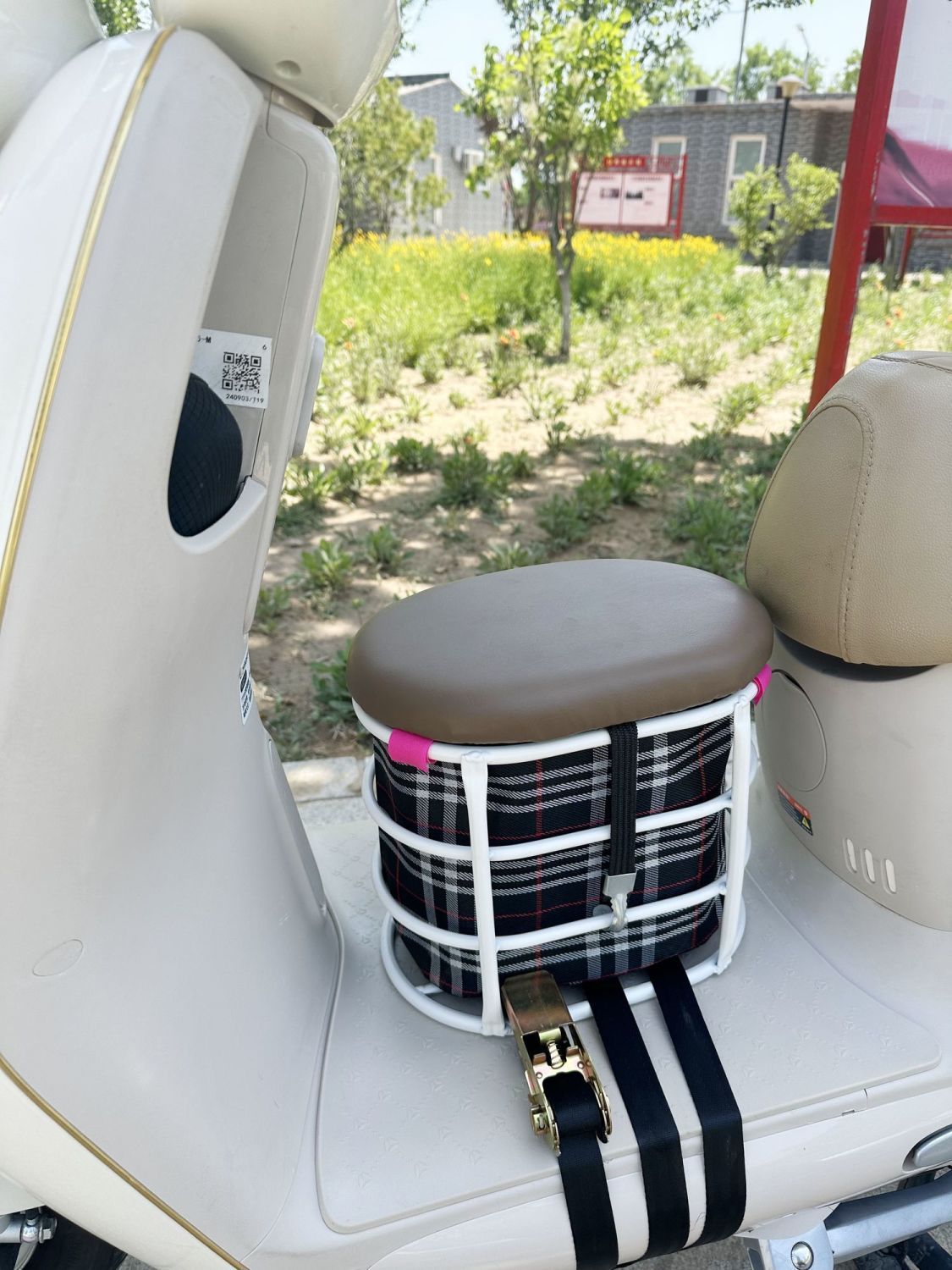 Electric Vehicle Child Seat with Storage, Foldable Seat with Storage, Special Baby Seat