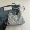 Silver -colored silver