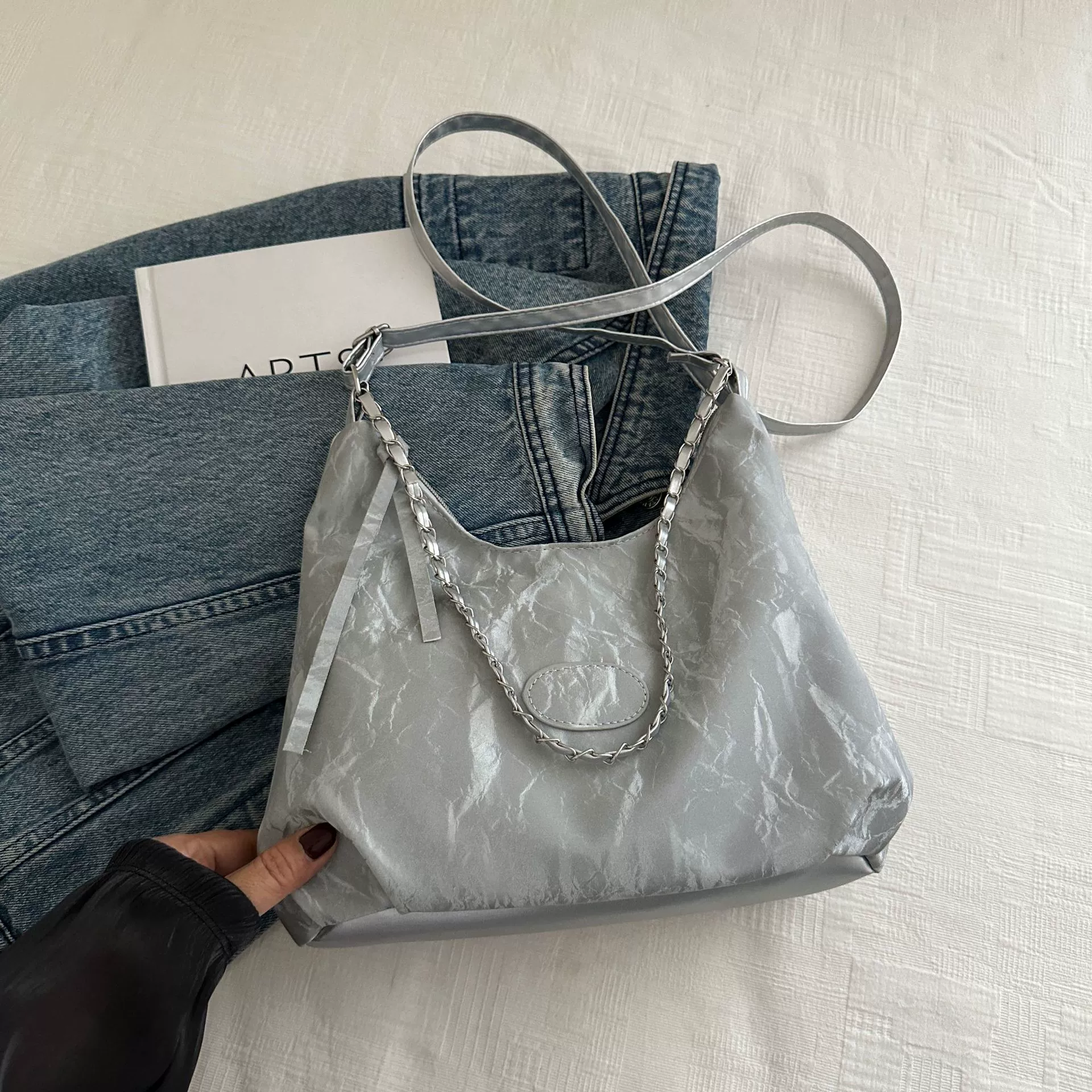 Capacious shoulder bag for students, summer chain, one-shoulder bag