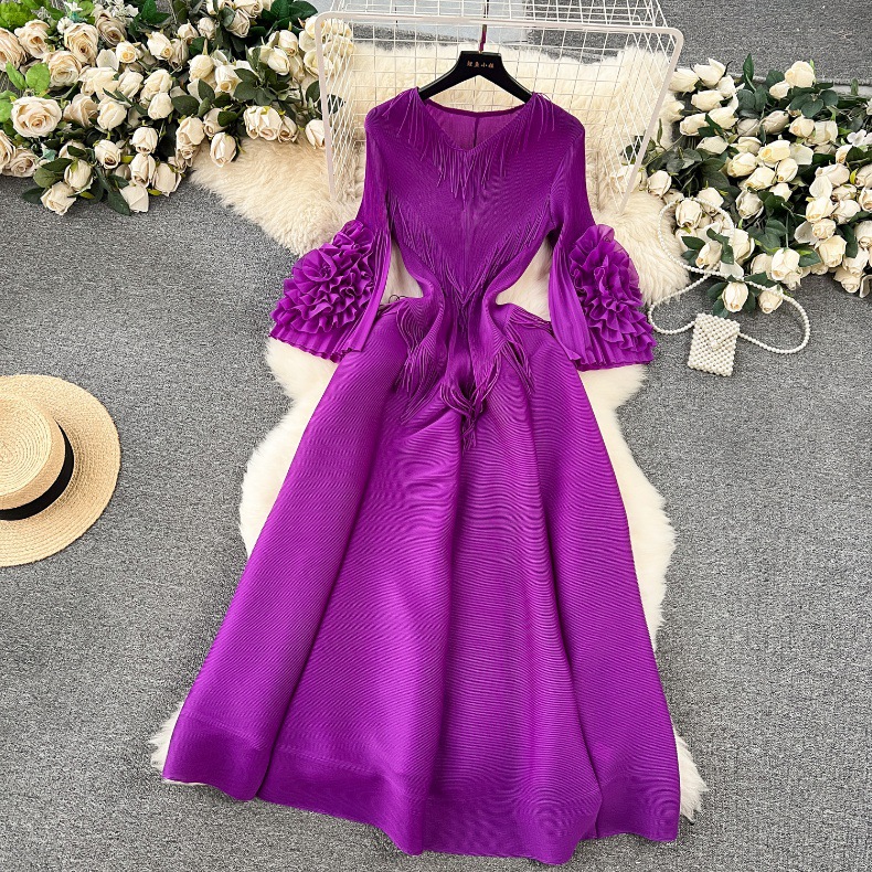 Women's Regular Dress Elegant V Neck Pleated Half Sleeve Solid Color Midi Dress Daily display picture 12