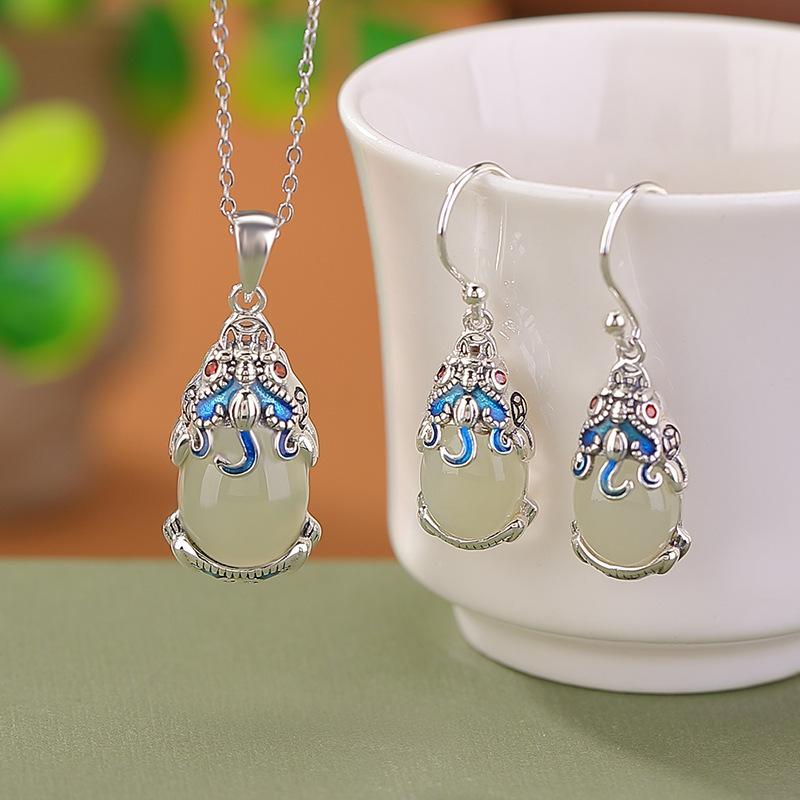 Mặt dây chuyền bạc S925 hình đồng xu Tỳ Hưu ngọc bích thanh thủy, phong cách quốc triều, bộ hai mảnh kèm bông tai — Kiểu mặt dây chuyền (không có dây chuyền)
