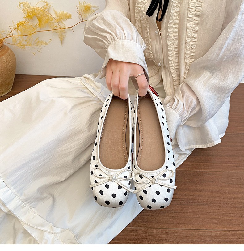 Casual coreano con arco plano zapatos de ballet 2026 primavera y verano en línea el mismo punto de onda zapatos de cabeza cuadrada Mary Jane