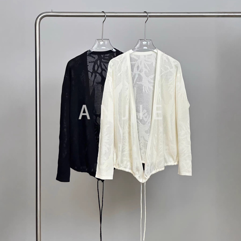 New Style Embroidered Hollow-Out Long-Sleeve Shirt for Women, Made of Merino Wool, Loose Fit, Thin V-Neck Outerwear Cardigan for Spring and Autumn