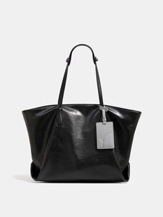 Small design capacious shoulder bag, one-shoulder bag, high-end