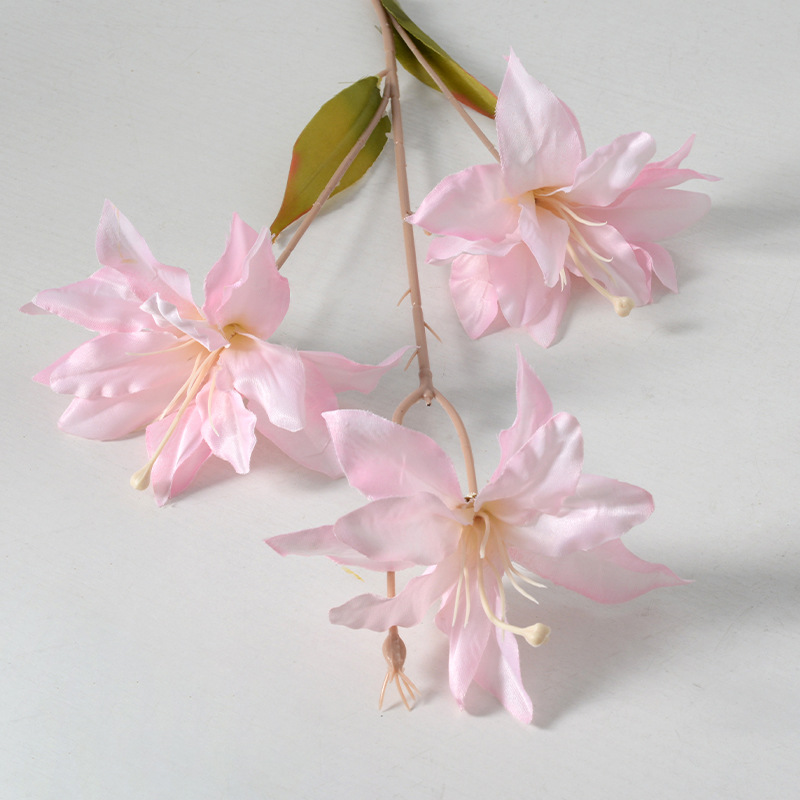 Flor artificial 3 lirios de tela de seda guía de boda decoración de la sala de estar del hogar flor artificial accesorios de tiro fábrica al por mayor