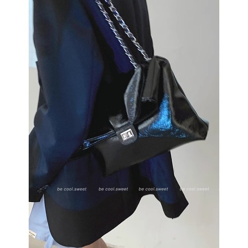 Women's New Advanced Feel Chanel-style Chain Shoulder Tote Bag with Large Capacity, Versatile and Commute-friendly from Guangzhou Factory
