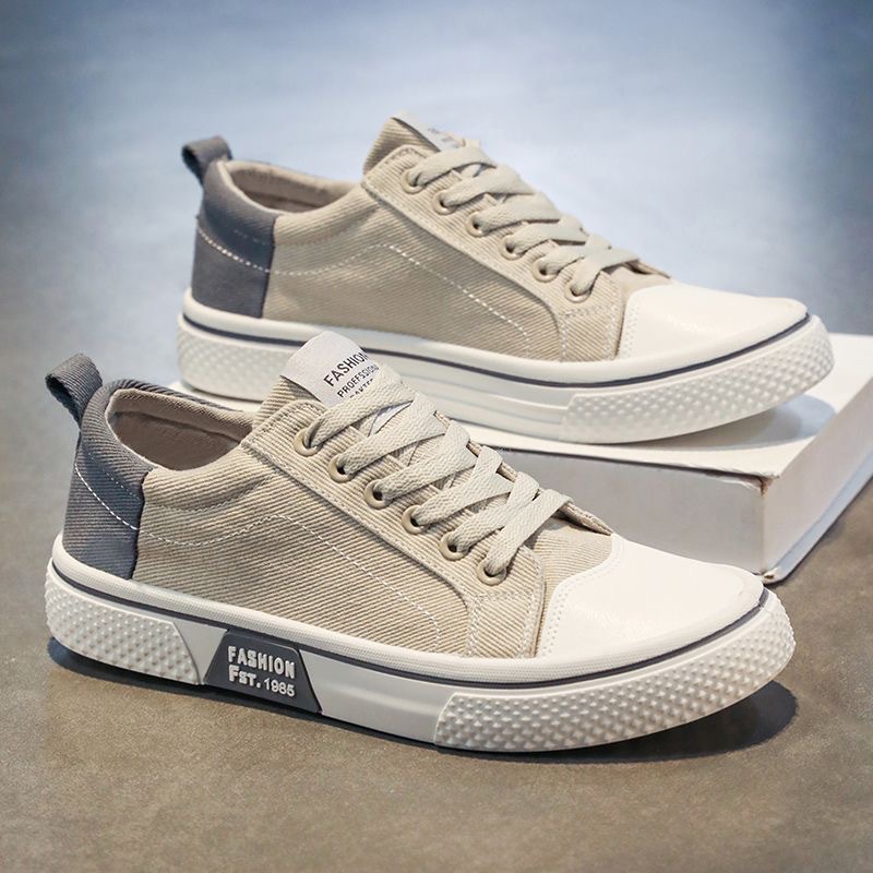 Primavera y verano zapatos de hombre nuevos zapatos de skate deportivos transpirables para hombres, zapatos de lona de moda casuales suaves para hombres
