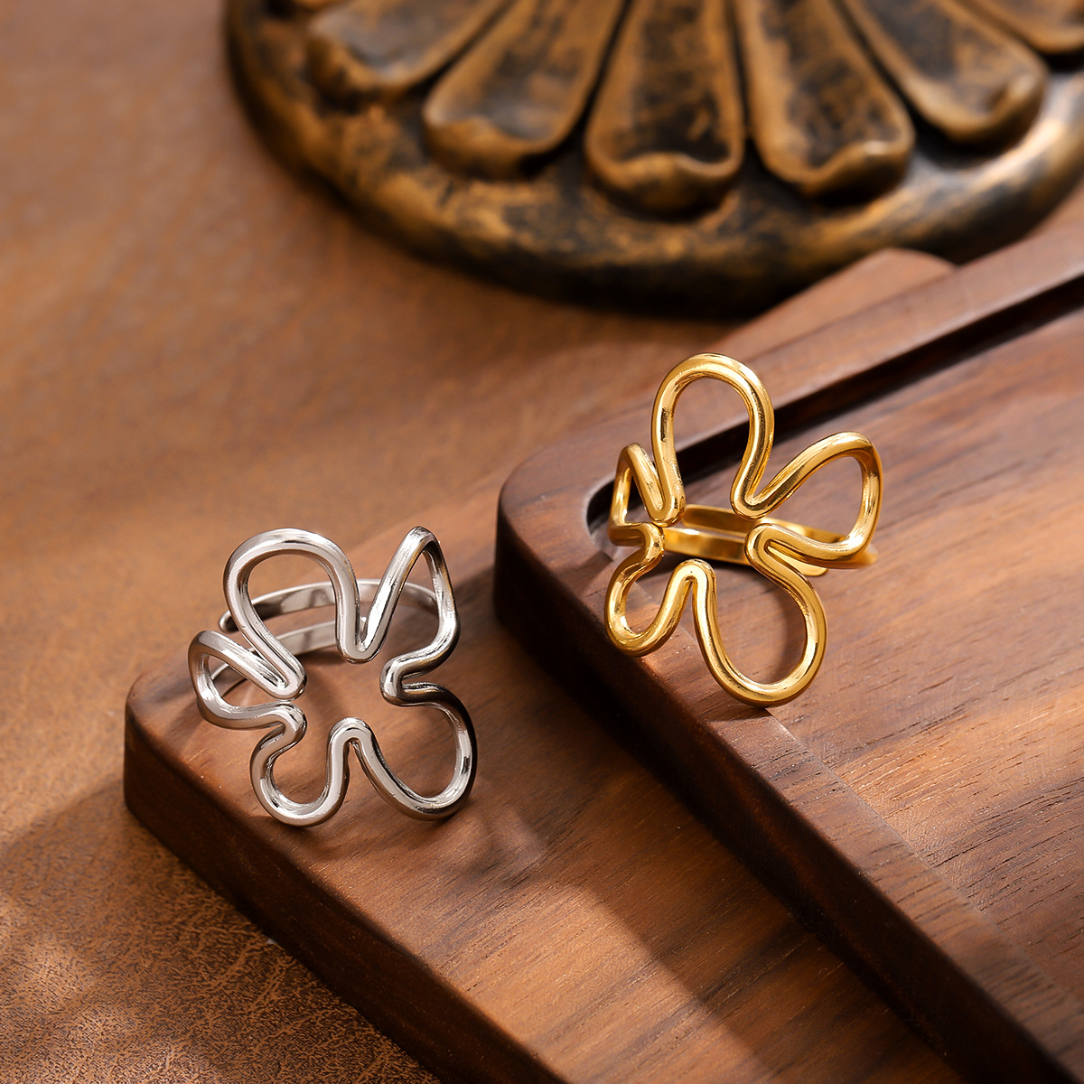 European and American Cross-Border Stainless Steel Ring Irregular Butterfly Line Light Luxury Women's Non-Fading Ring High-End Fashion Ring