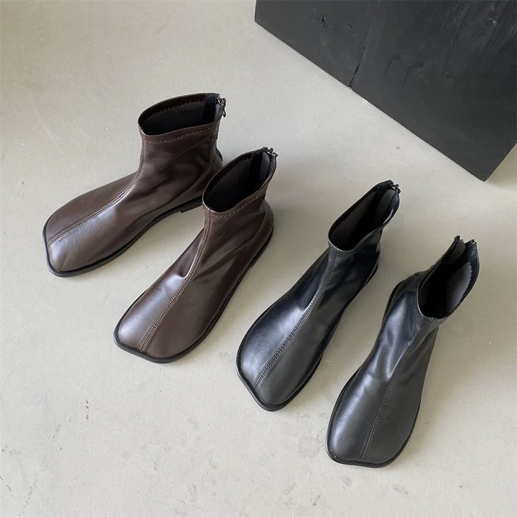 Короткие сапоги с квадратной головой осень и зима 2024 новые сапоги Martin женские плоские донные дикие задние застежки-молнии весенние и осенние короткие сапоги женские сапоги