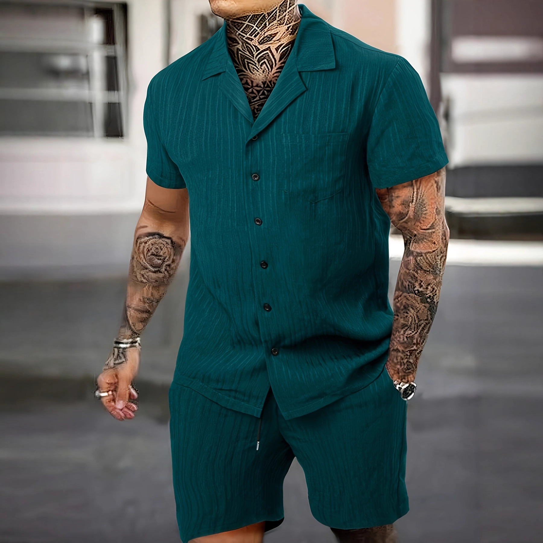 Vielseitiges Herren-Set aus Kurzarmhemd und Shorts mit Rüschentasche im lässigen amerikanischen Stil_voghion.com