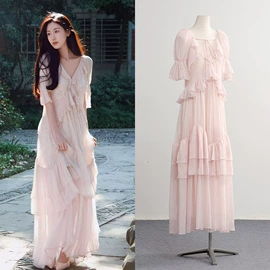 连衣裙;时尚休闲套装;毛衣