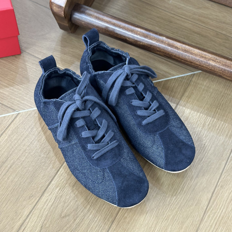 最高品質！ 2025 春夏新作カジュアルバレエシューズシルクサテンリボン軽量通勤スニーカーフォレスト・ガンプ白靴|undefined