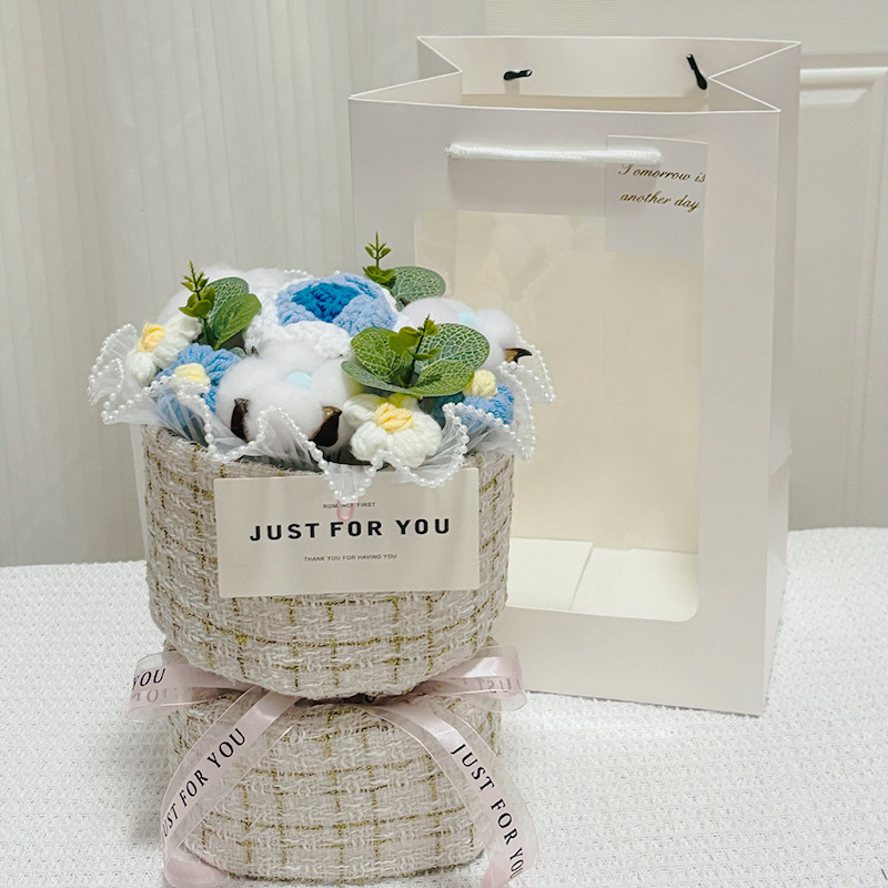 バレンタインデー、教師の日のギフト、バラの花束、毛糸編みの花束、小さくて上品な手作りの毛糸造花の花束|undefined