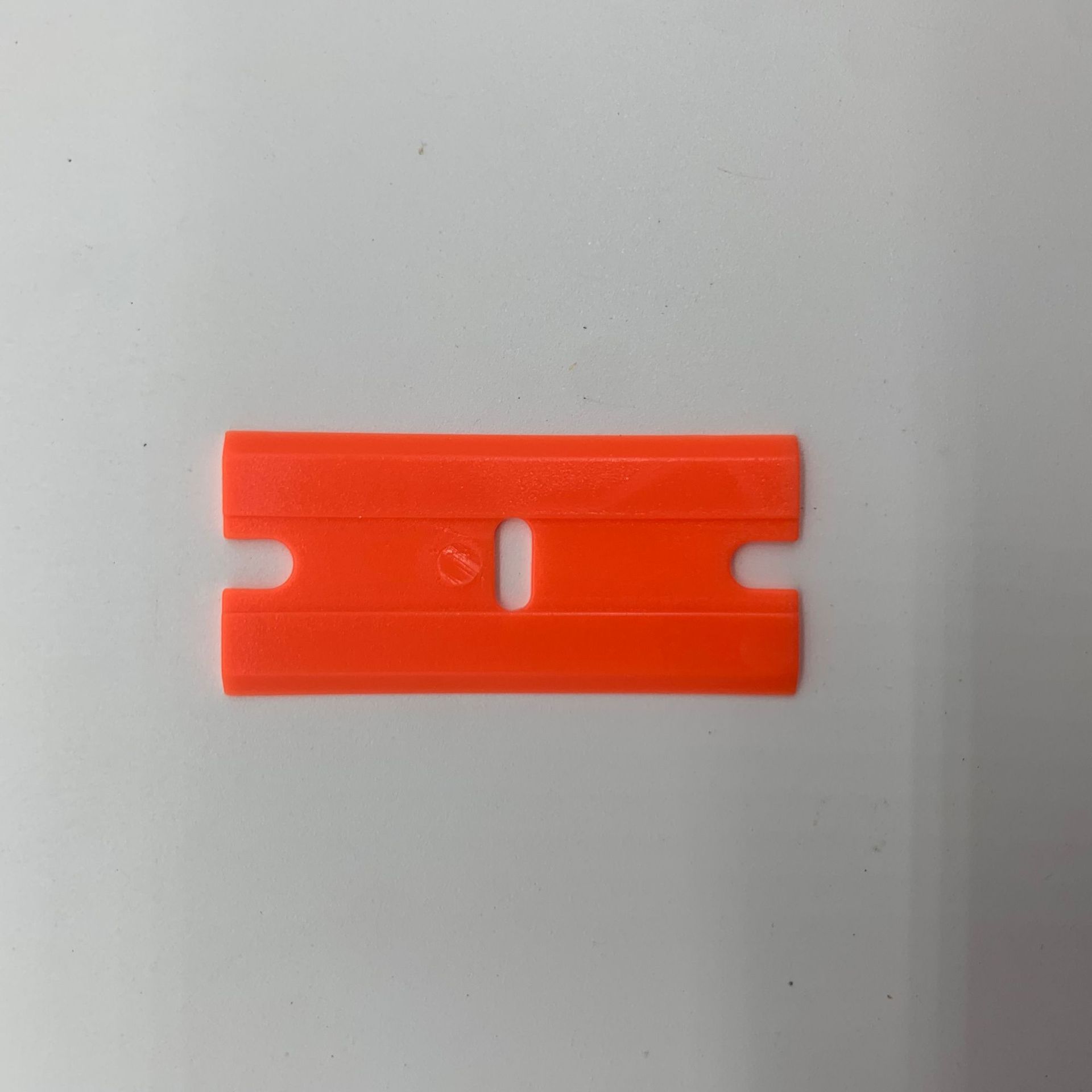 오렌지 플라스틱 블레이드