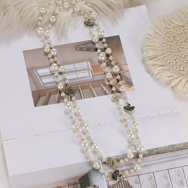 Swan pearl, necklace