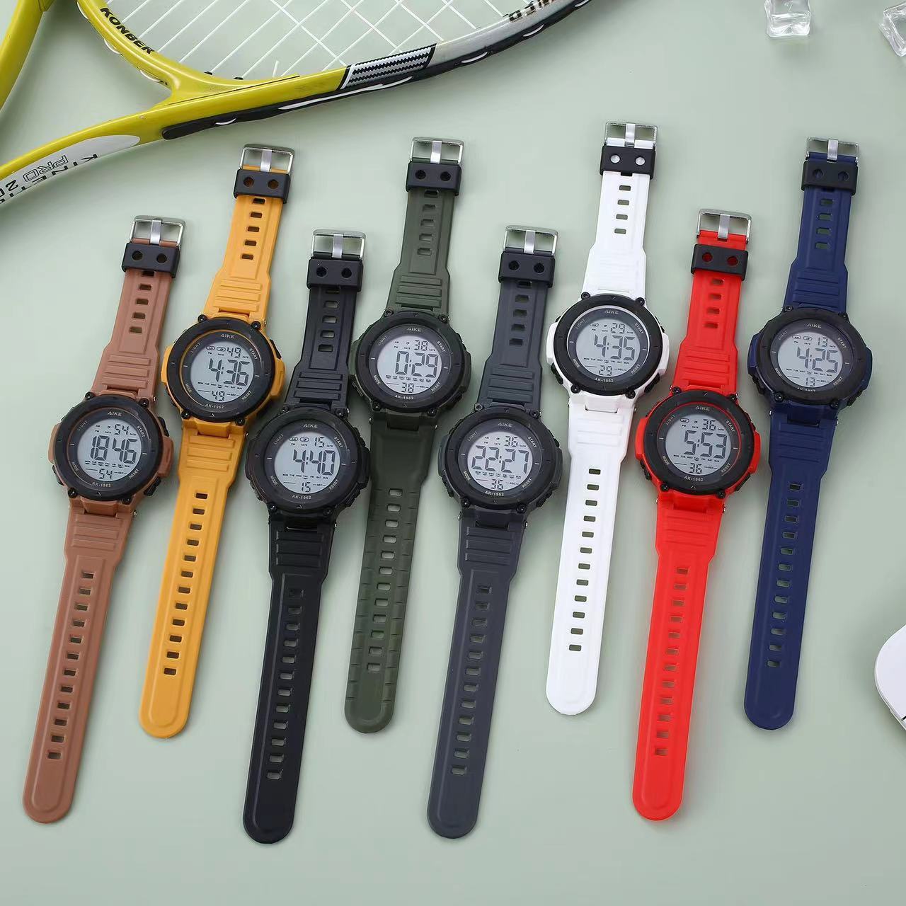 AIKE1962 amor grabado Placa de reloj grande para hombres gran número claro reloj deportivo para hombres modo reloj electrónico hombres