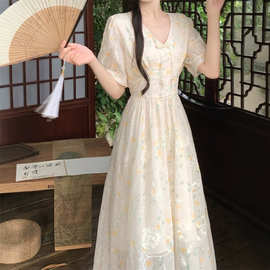 新中式国风盘扣V领重工刺绣连衣裙女夏季大码胖mm碎花仙女长裙子