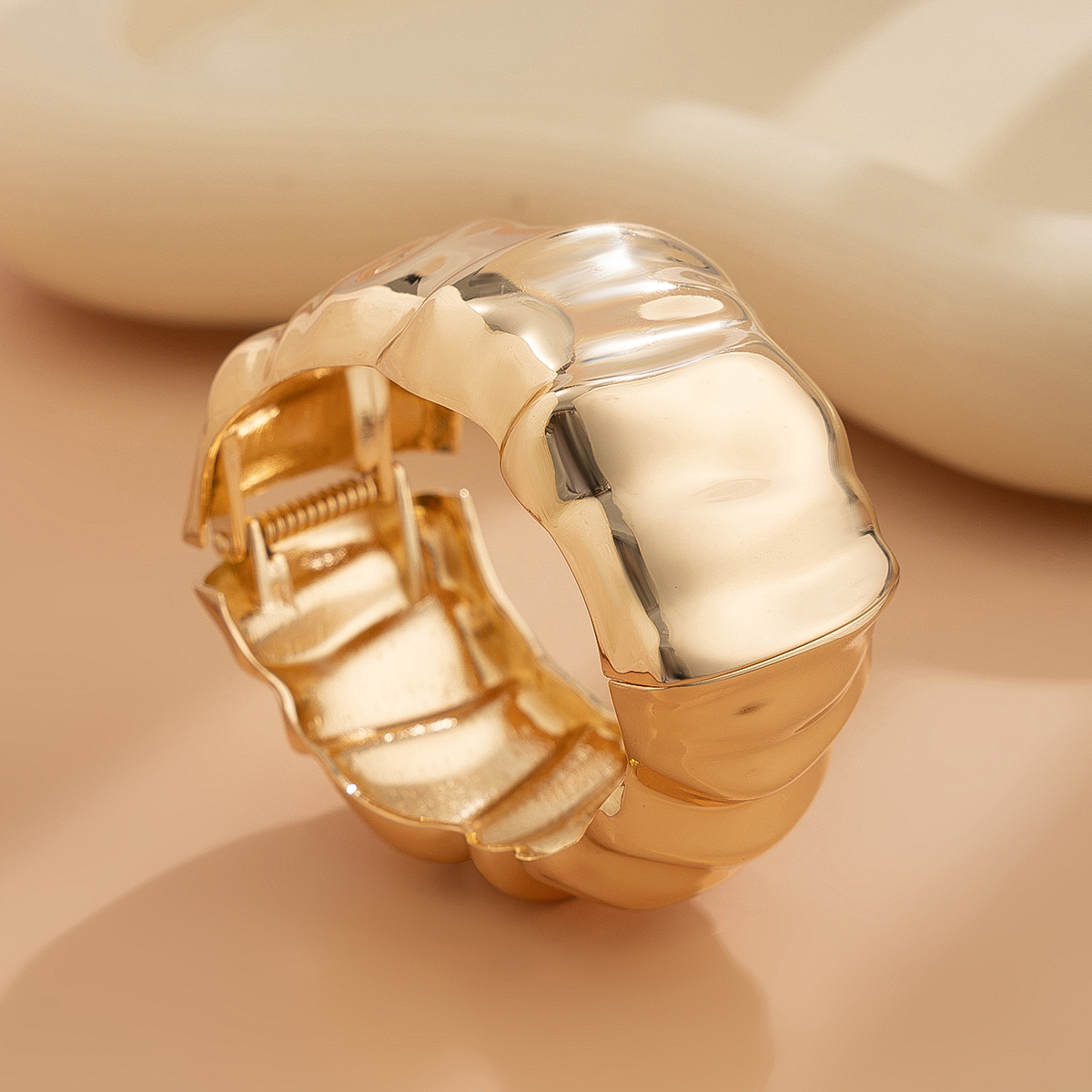 66g Weight wristband, Bangle Classification Alloy Chain Material Street Occasion Alloy Material Geometric Pattern Women's Gender Plating Design Retro, Exaggerated Style Retro Exaggerated Geometric Alloy Bangles Wholesale 11