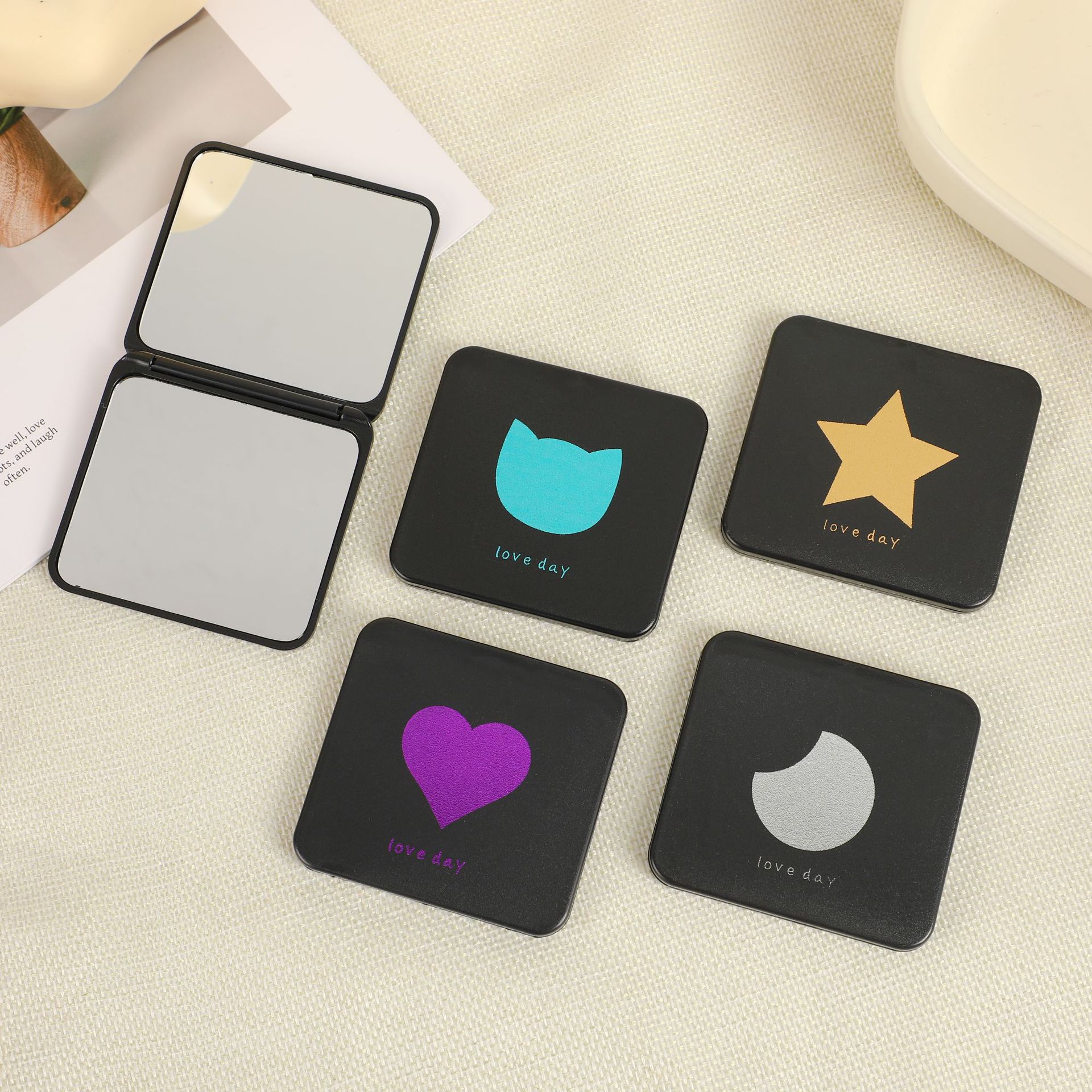 定制化妆镜可印logo随身双面镜可爱折叠镜子手持镜迷你学生补妆镜