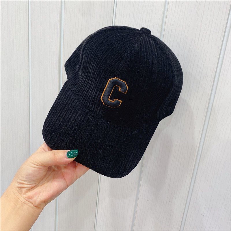 C字母刺绣条绒鸭舌帽09.jpg