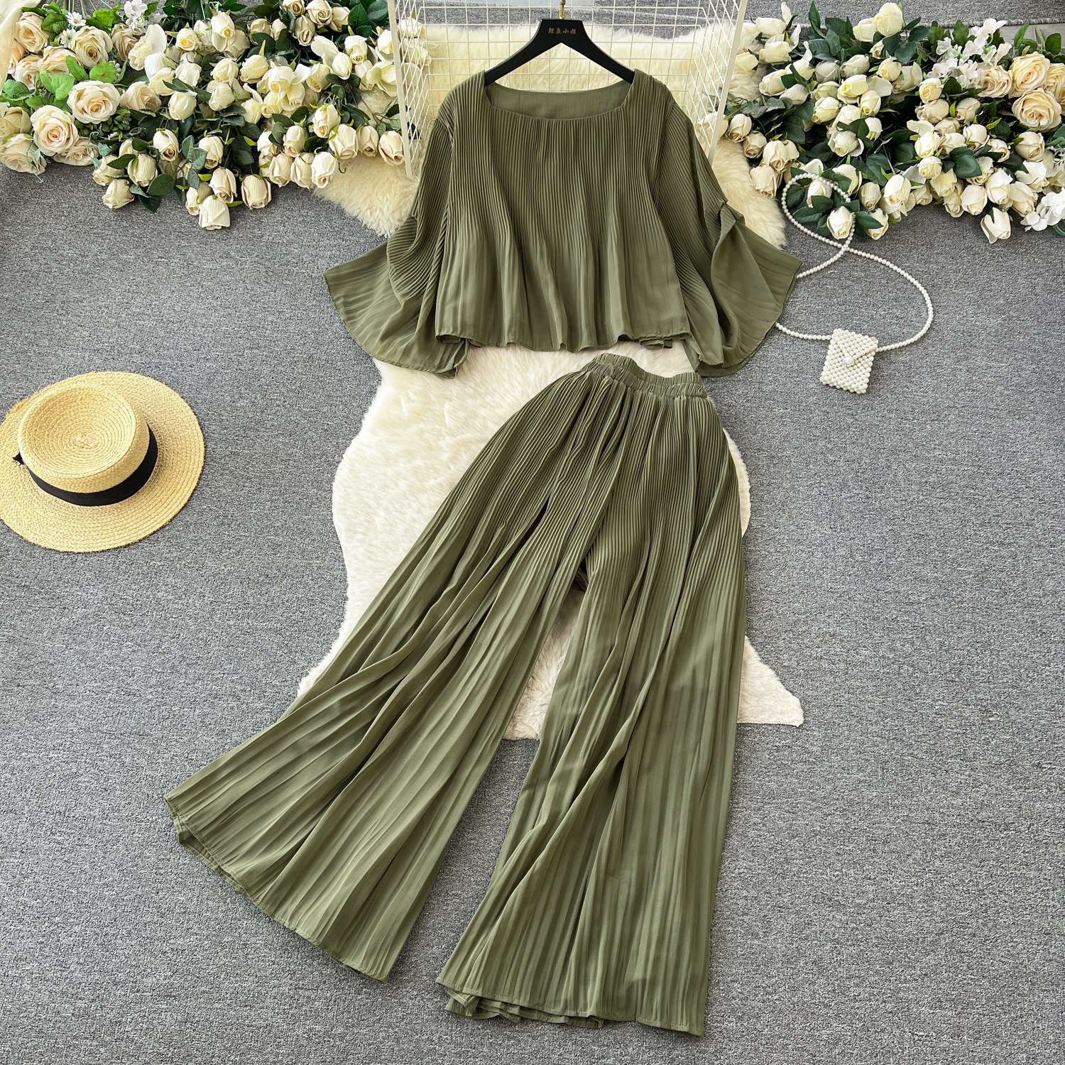 Retro Hepburn Style Women's Summer Loose Fitting T-Shirt High Waist Long Drape Sophisticated Elegant Short Pant Set_ecoleips.com
