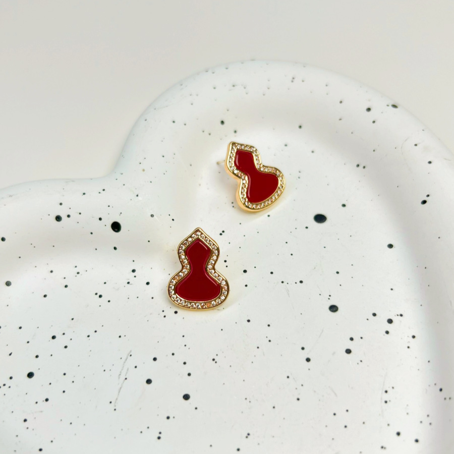 Fashionable elegant red agate stone inlay with zircon