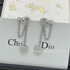 Dijia D ファミリーレター CD タッセルラブダイヤモンドスタッドピアス女性用シンプルファッションシルバーニードルピアス工場卸売