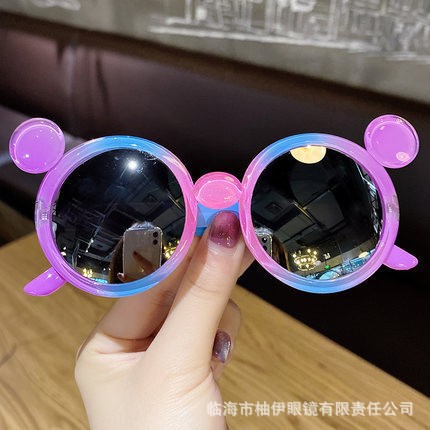 Small ear purple