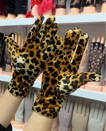 Sexy Leopard Print Short Warm Velvet Gloves for Autumn and Winter Ball Retro Party Socialite Dress with Fleece