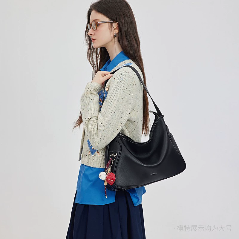 CAHSYH&LDNK Capacious Leather One-Shoulder Bag — 26x10x21 cm, 0.5 kg, White/Black/Fuchsia/Brown