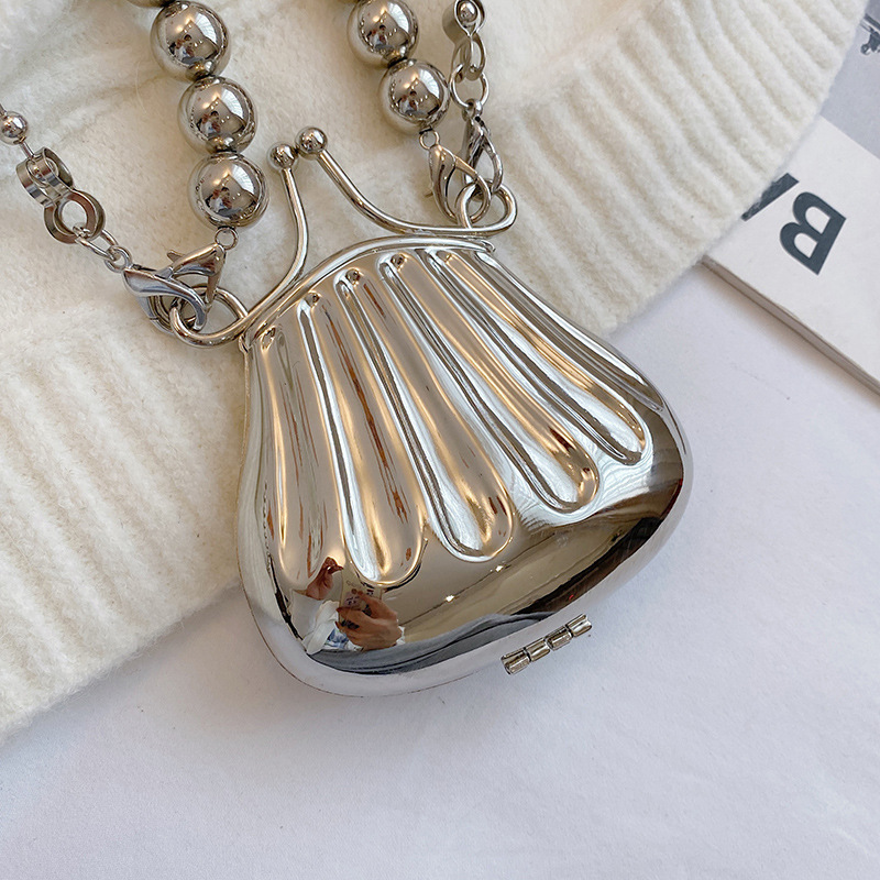 High end Mini Pearl Chain Handheld for Women 2023 New Small Stand One Shoulder Crossbody Shell Blessing Bag_voghion.com