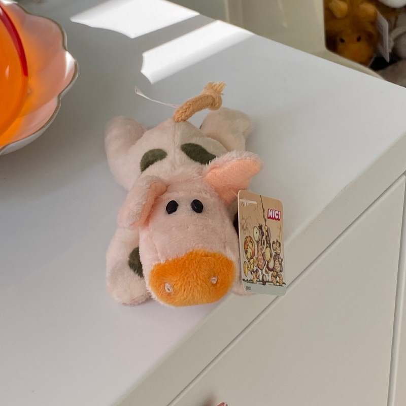 Dumme Süße Niedliche Gebratene Pelz Löwe Plüsch Kühlschrank Magnet Cartoon Tier Affe Schwein Magnet Aufkleber Rückspiegel Puppen Ornamente display picture 5