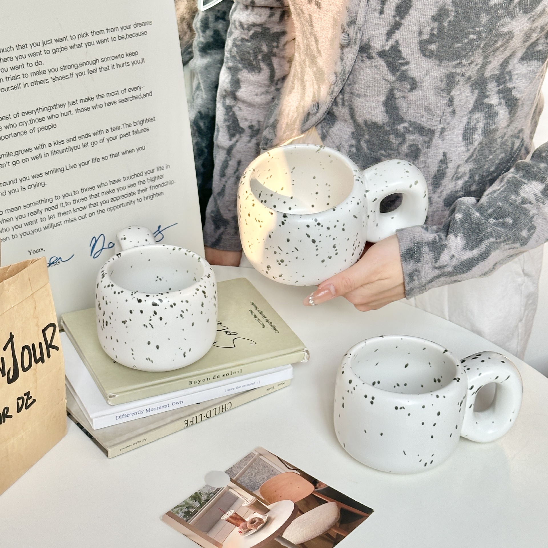Simple ins puntos de tinta de cerámica de color sólido taza de oficina japonesa taza de café plato conjunto taza de regalo taza de agua