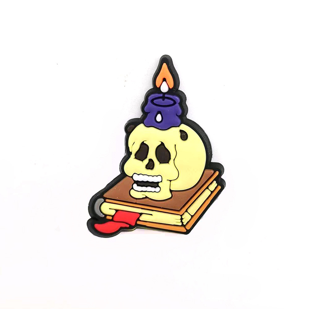 Bruja serie zapatos flor zapato hebilla PVC goma suave dibujos animados hebilla decorativa agujero zapatos pulsera con zapatos de jardín Accesorios