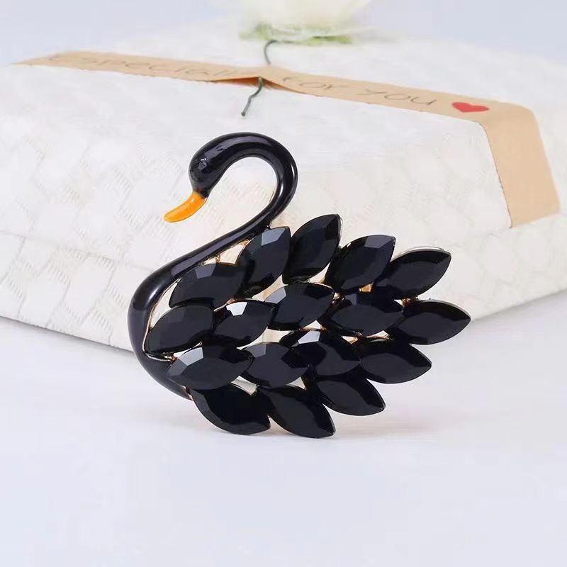 Holiday, Anniversary, Banquet Occasion Alloy Material Elegant Pin Swan Alloy Diamond Women'S Brooches