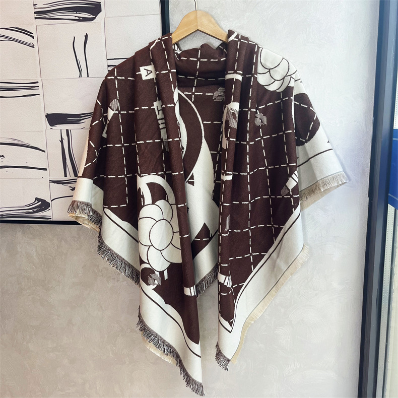 Talven uusi runsas i-mitation-kashmirhuivi, pieni tuoksuva lyhyt tupsuhuivi, matkavalokuvaushuivi_voghion.com