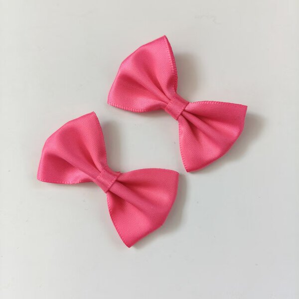 Solid color bow tie with bow
