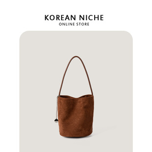 2024 Autumn and Winter New Japanese and Korean Niche Ins Soft Suede Shoulder Armpit Bag for Women Simple Versatile Bucket Bag