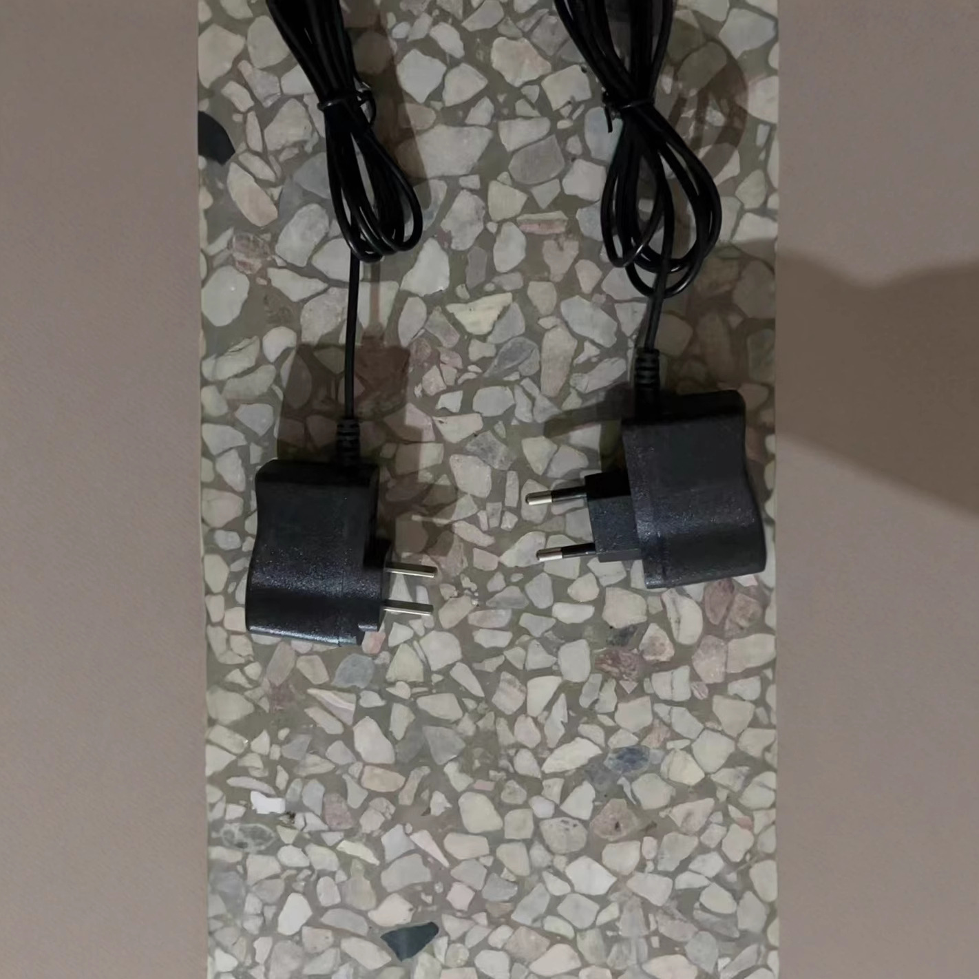 2025 Cargador de báscula electrónica Cargador de báscula Cargador estándar europeo