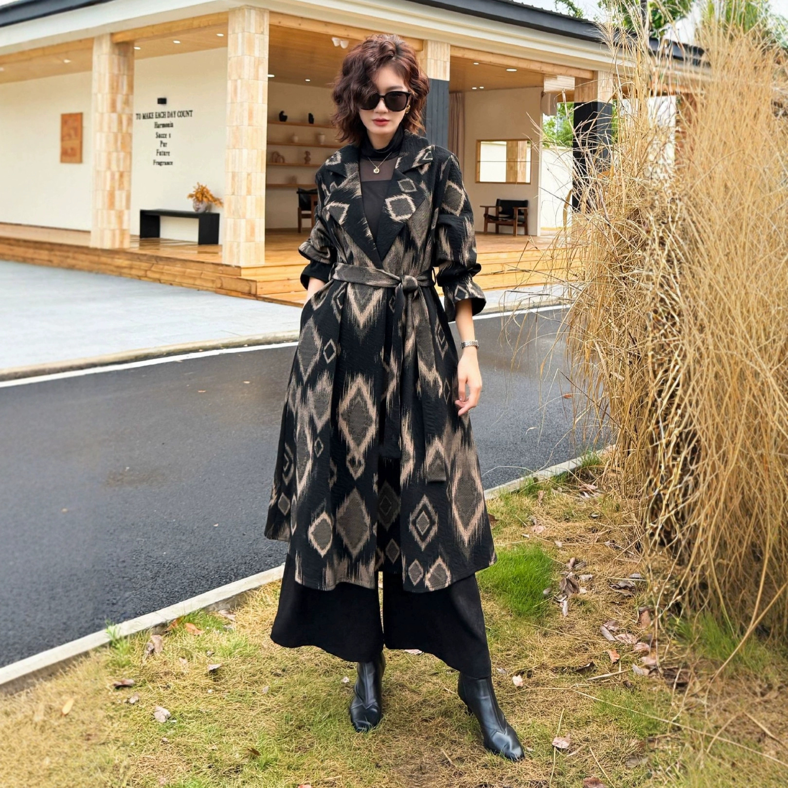 大码色织长款风衣女秋冬赫本风开衫高端气质收腰系带过膝显瘦外套