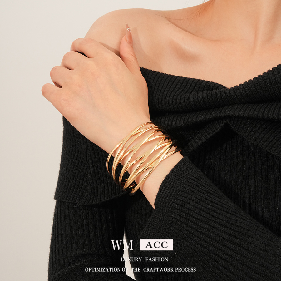 Europa y los Estados Unidos cruzan fronteras multicapa abertura pulsera de moda personalidad fría pulsera de viento nicho de alta calidad joyas al por mayor