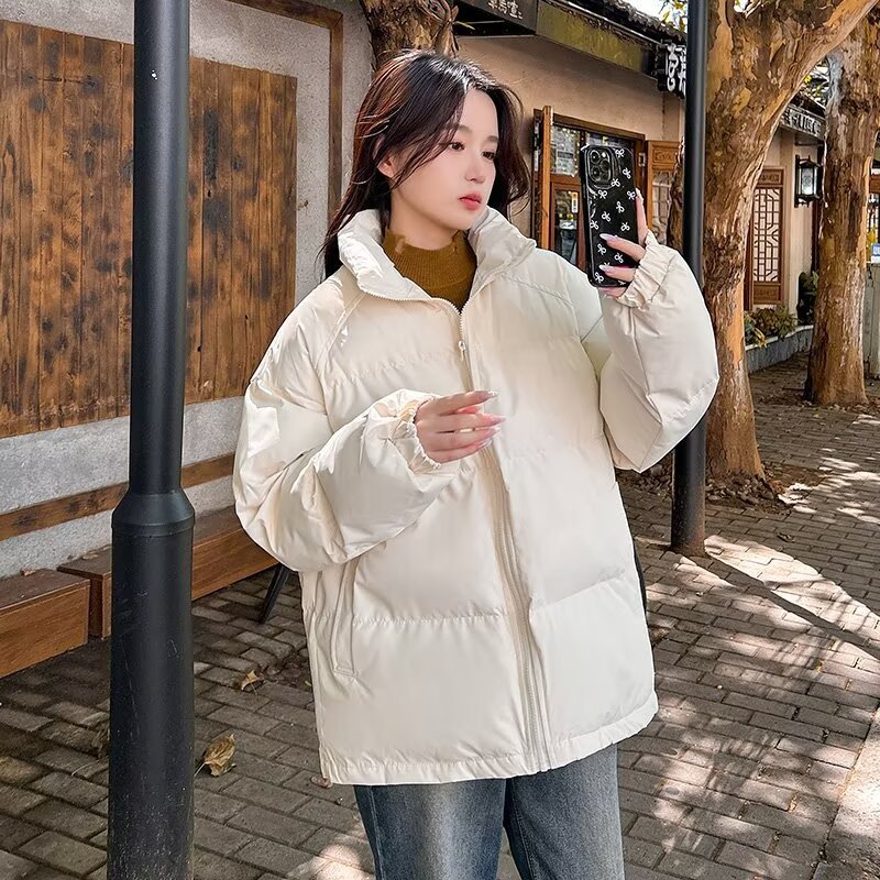 2024 invierno nuevo estilo coreano ropa de algodón de moda mujer corto collar suelto y grueso abrigo de pan de algodón para hombres y mujeres image 3