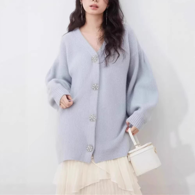 【Daisan】2026 Spring and Autumn New Japanese Style Cross-Border Sweet Solid Color Long Sleeve Limited Edition Snowflake Pearl Button Sweater Cardigan 【Daisan】2026 Spring and Autumn New Japanese Style Cross-Border Sweet Solid Color Long Sleeve Limited Edition Snowflake Pearl Button Sweater Cardigan